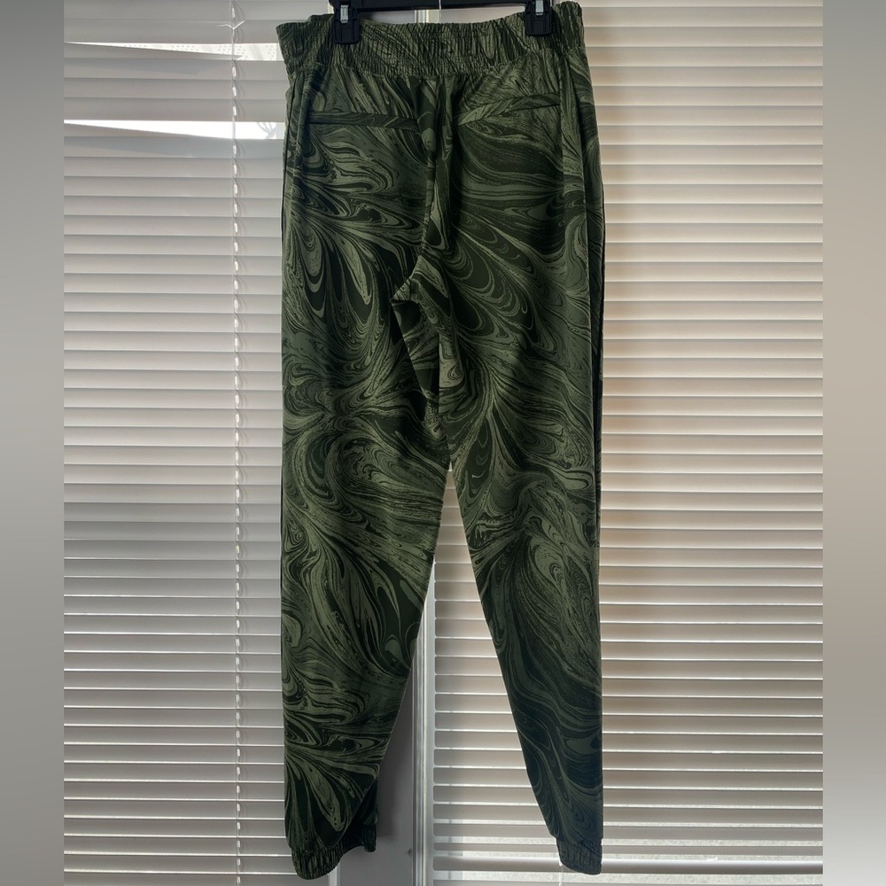 Athleta Sumi Marble Green Print Brooklyn Joggers Active Athletic Streetwear Gorp - Picture 8 of 14